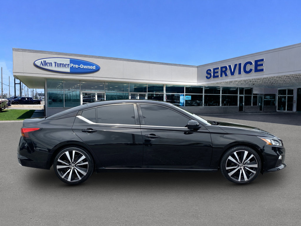 Used 2022 Nissan Altima 2.5 SR FWD image 9