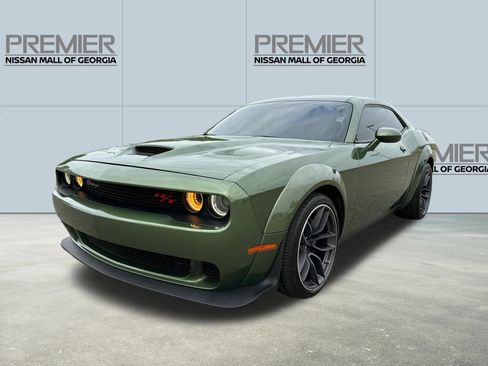 Used 2020 Dodge Challenger R/T Scat Pack RWD image 1