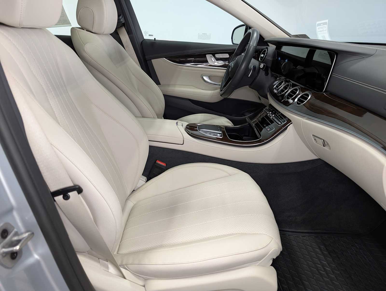 Certified 2022 Mercedes-Benz E 350 4MATIC Sedan image 38