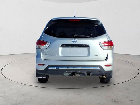 Used 2015 Nissan Pathfinder S image 6