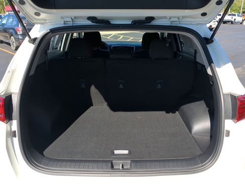 Used 2021 Kia Sportage LX image 24