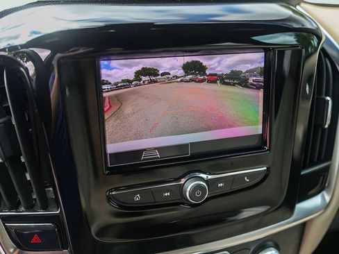 Used 2023 Chevrolet Traverse LS w/ Safety Package FWD image 20