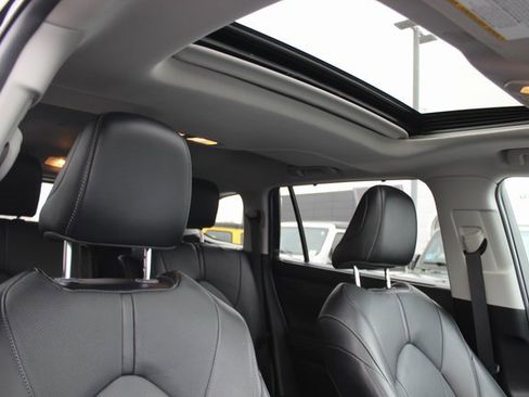 Used 2024 Toyota Highlander Limited image 36