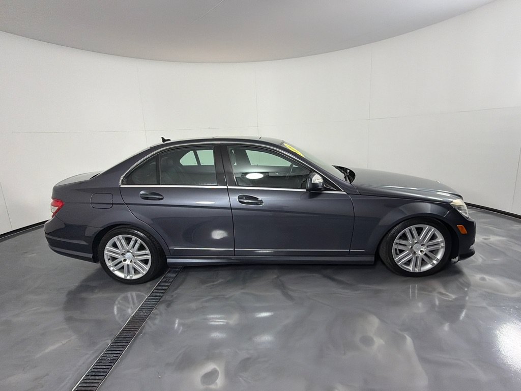 Used 2009 Mercedes-Benz C 300 4MATIC Sedan image 4