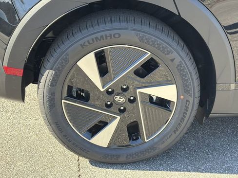 New 2026 Hyundai Ioniq 5 SEL image 17