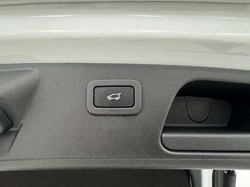 Used 2020 Jaguar E-PACE image 39