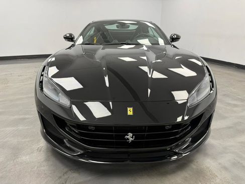 Used 2019 Ferrari Portofino image 26