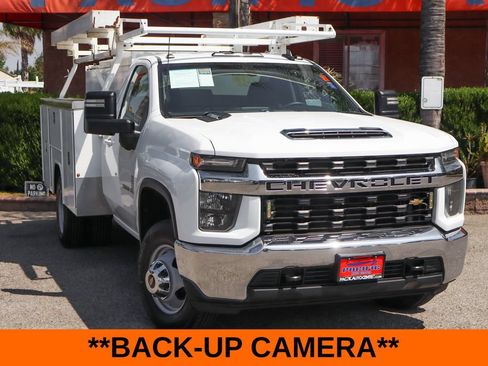 Used 2020 Chevrolet Silverado 3500 LT AWD/4WD image 2