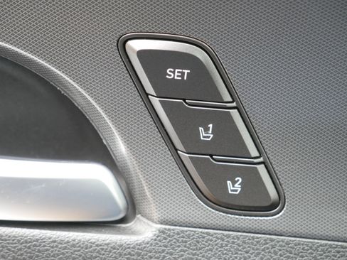 Used 2023 Hyundai Santa Fe Calligraphy image 28