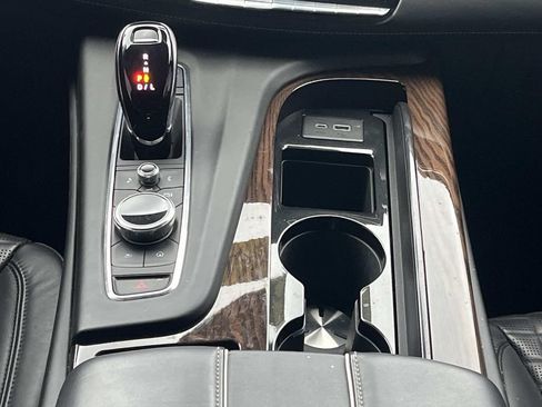 Used 2021 Cadillac Escalade ESV Sport Platinum AWD/4WD image 17