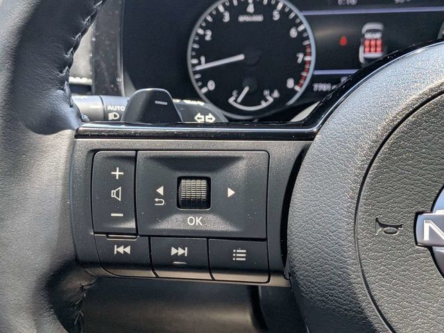 Used 2025 Nissan Pathfinder SL FWD image 22