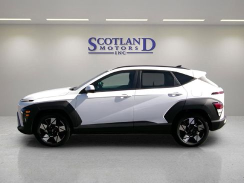 Used 2025 Hyundai Kona SEL image 1