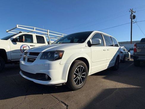 Used 2015 Dodge Grand Caravan R/T image 5