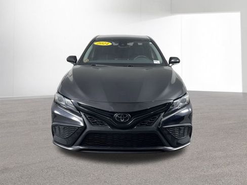 Used 2024 Toyota Camry SE image 16