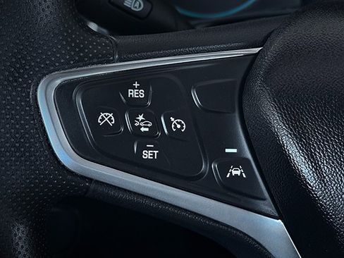 Used 2022 Chevrolet Equinox LS image 12