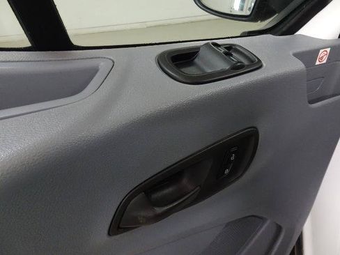 Used 2019 Ford Transit 250 148 Medium Roof RWD image 20