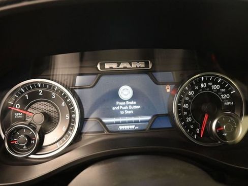 Used 2022 RAM 1500 Big Horn AWD/4WD image 12