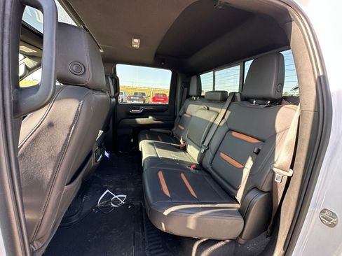 Used 2024 GMC Sierra 2500 AT4 w/ AT4 Premium Plus Package AWD/4WD image 21