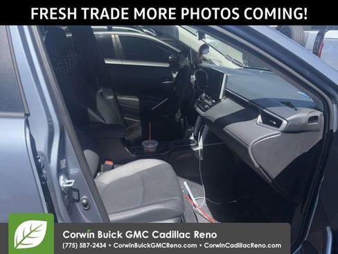 Used 2025 Toyota Corolla Cross XLE w/ Convenience Package image 5