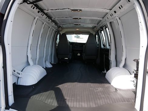 New 2026 Chevrolet Express 2500 w/ Driver Convenience Package RWD image 7