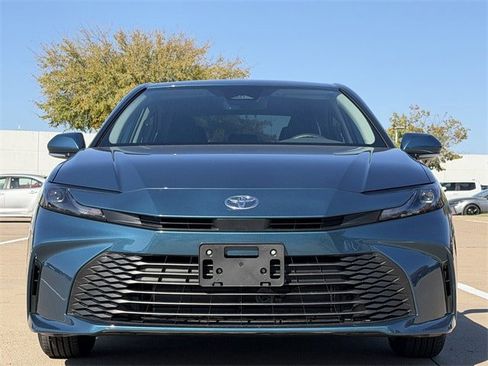 Used 2026 Toyota Camry LE image 8