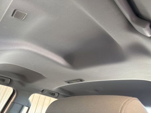 Used 2017 Chevrolet Silverado 1500 Custom w/ Custom Convenience Package image 10