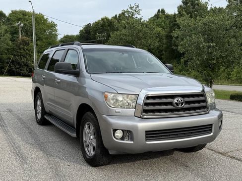 Used 2008 Toyota Sequoia SR5 image 1