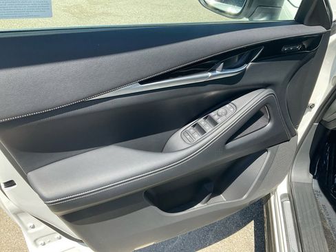 Used 2025 INFINITI QX60 Pure image 12