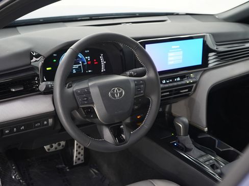 Used 2025 Toyota Camry SE w/ Multimedia Upgrade Package AWD/4WD image 22