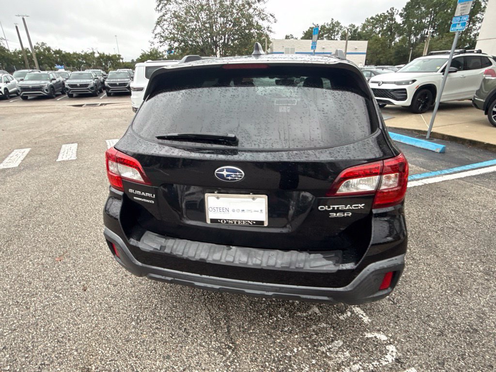Used 2019 Subaru Outback 3.6R Touring AWD/4WD image 9