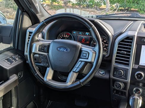 Used 2020 Ford F150 Platinum w/ Equipment Group 701A Luxury AWD/4WD image 17
