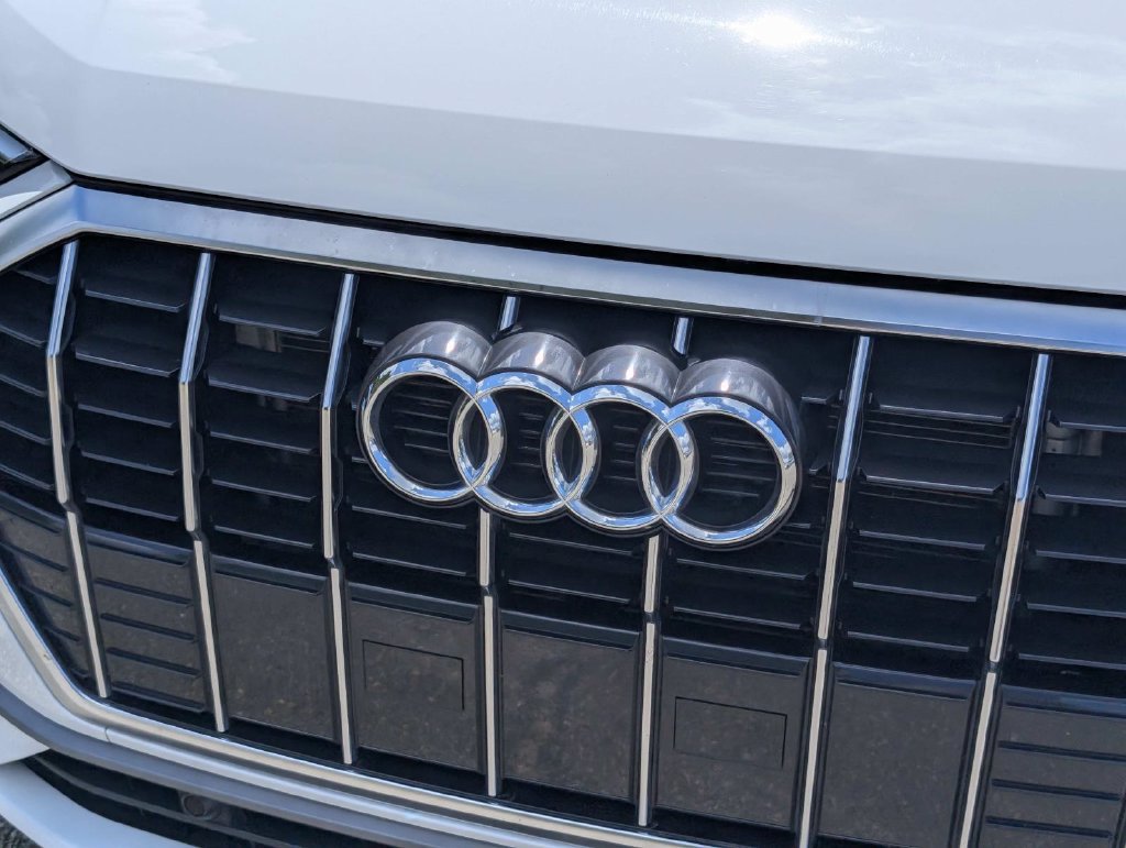 Used 2025 Audi Q3 2.0T Premium AWD/4WD image 4