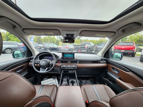 Used 2023 Honda Pilot Elite image 9