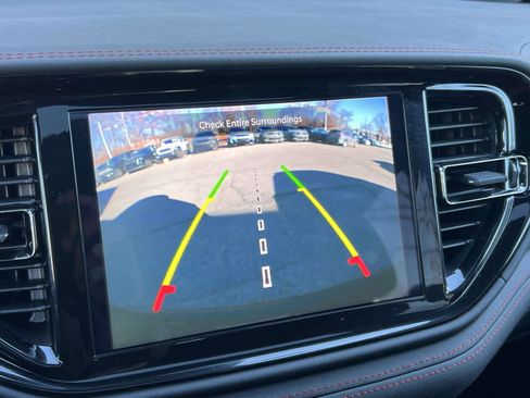 Used 2024 Dodge Durango GT image 16