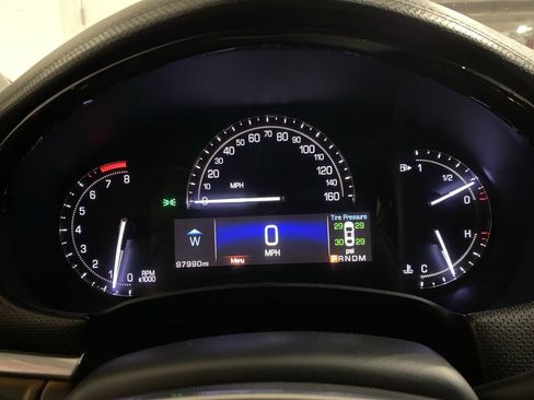 Used 2017 Cadillac XTS Luxury image 12