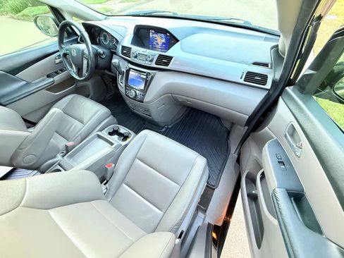 Used 2014 Honda Odyssey Touring Elite image 19