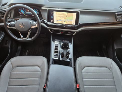 Used 2024 Volkswagen Atlas Cross Sport SEL AWD/4WD image 24