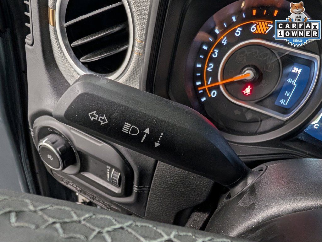 Used 2026 Jeep Wrangler Unlimited Sahara AWD/4WD image 22