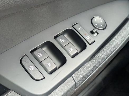 Used 2025 Kia Sportage LX AWD/4WD image 21