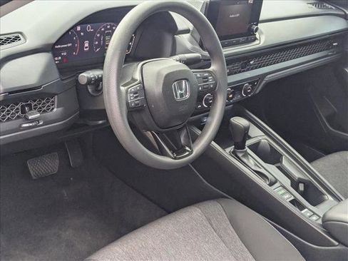 Certified 2025 Honda Accord SE image 10