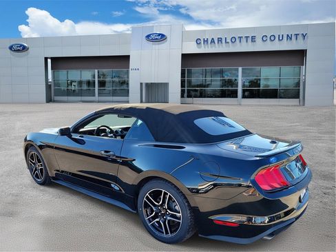 Used 2020 Ford Mustang Premium image 3