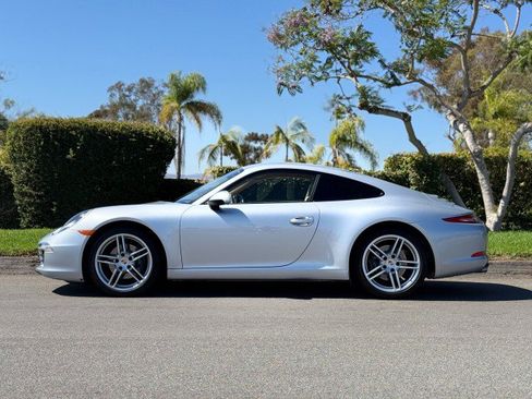 Used 2014 Porsche 911 Carrera RWD image 2