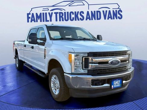 Used 2017 Ford F250 XLT AWD/4WD image 7