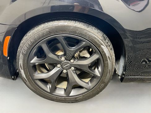 Used 2021 Chrysler 300 Touring w/ Sport Appearance Package image 13