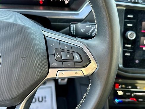 Used 2023 Volkswagen Tiguan SE R-Line image 33