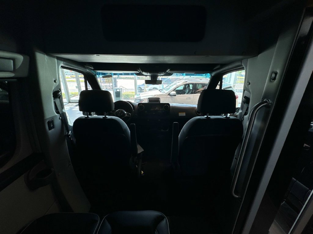 Used 2025 Mercedes-Benz Sprinter 3500 image 10