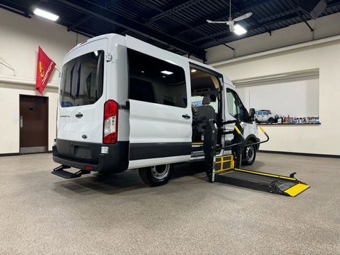 Used 2016 Ford Transit 150 130 Medium Roof image 43