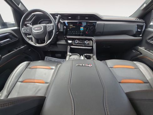 Used 2025 GMC Sierra 2500 AT4 w/ AT4 Premium Plus Package AWD/4WD image 10