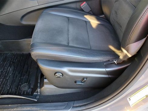 Used 2020 Jeep Grand Cherokee Altitude image 12