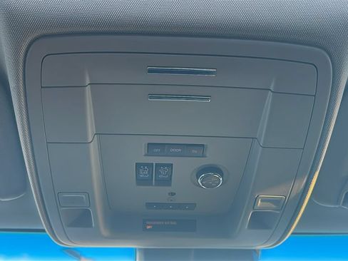 Used 2018 Chevrolet Tahoe LT RWD image 29